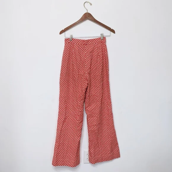 (36) vtg 70s high waisted red polka dot flare pants - Picture 4 of 5